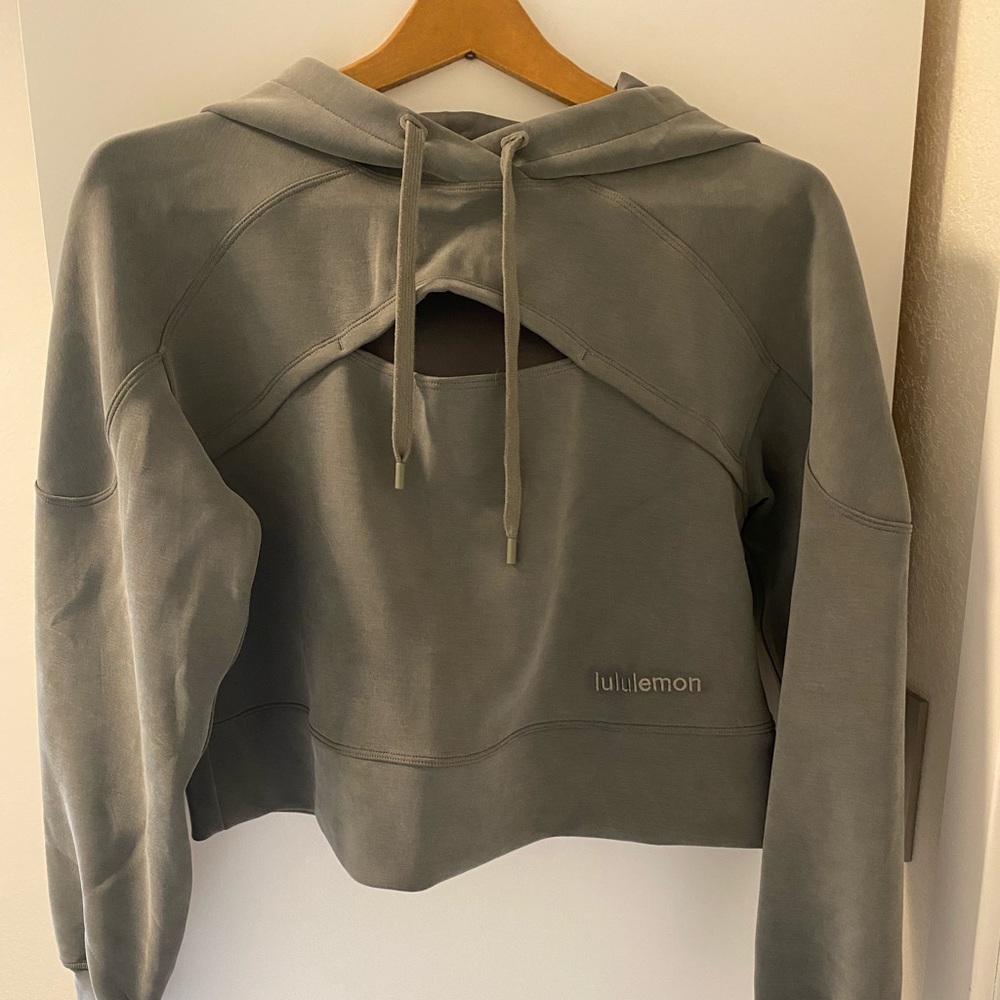 Lululemon cropped hoodie